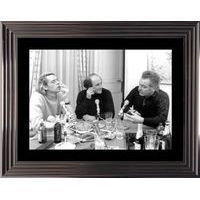 Affiche encadrée Noir et Blanc: Brel Brassens Ferre - Émission Radio - 50x70 cm (Cadre Tucson)